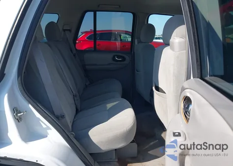 2005 Chevrolet Trailblazer Ls from USA, damaged, VIN 1GNDT13S952288373